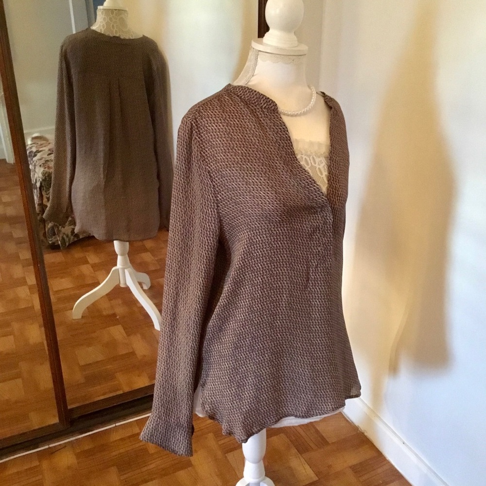 100% silk blouse by Vince